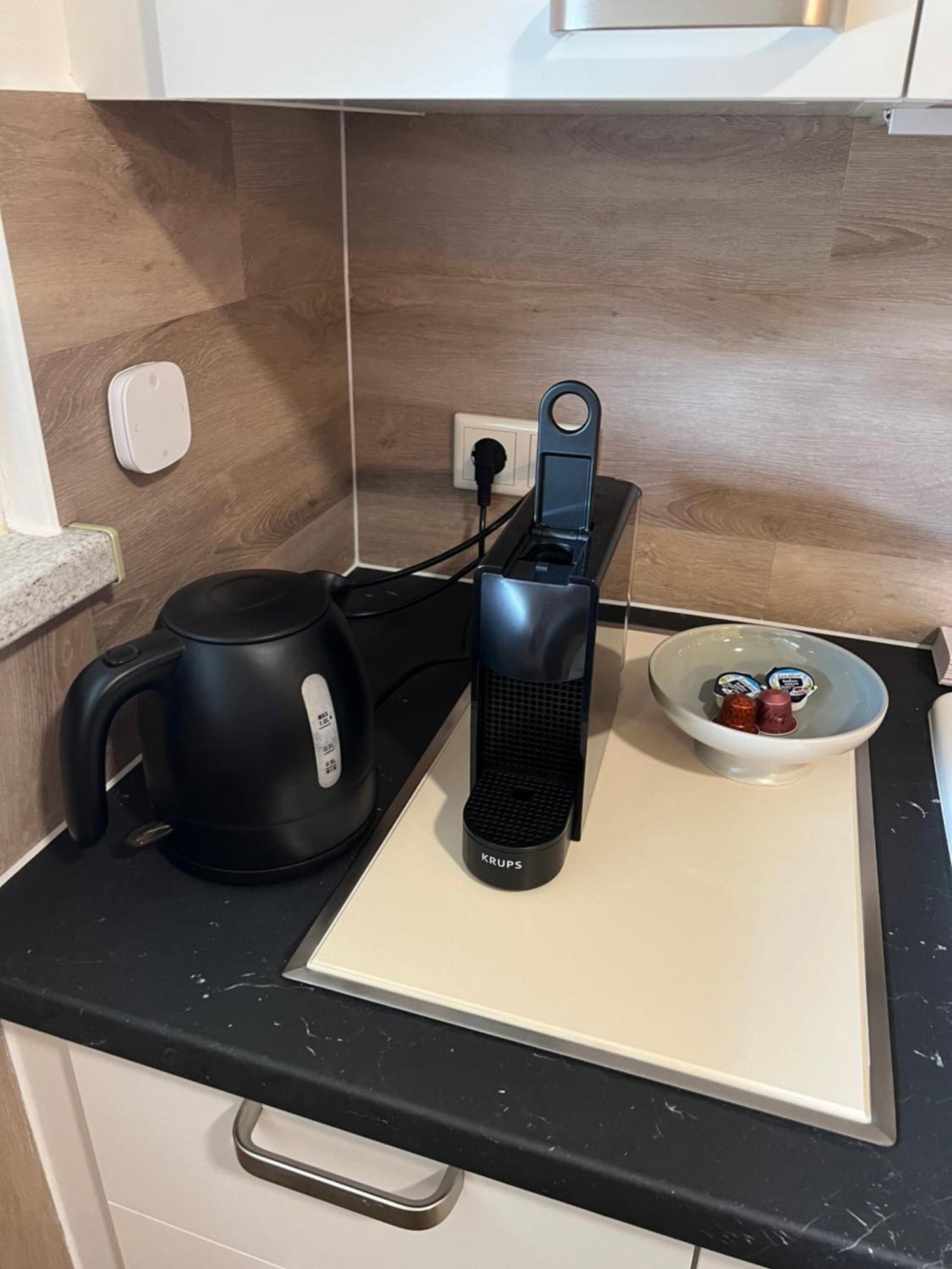 Grosse Gemuetliche Ferienwohnung Mit Klimaanlage, Parkplatz Inklusive Top ! Fürth Dış mekan fotoğraf